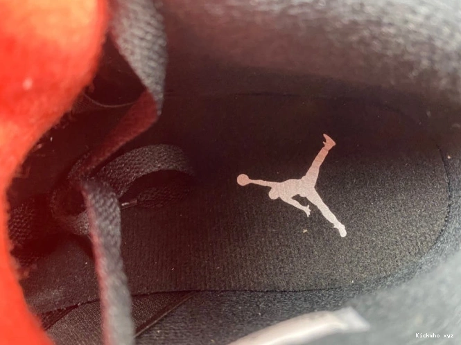 CT8527-016 Red 4 Air Jordan Thunder 0818